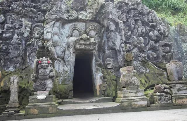 Jarang Diketahui, Ini Dia 5 Wisata Gua Bali yang Unik dan Magis. Wajid Masuk Wishlistmu!
