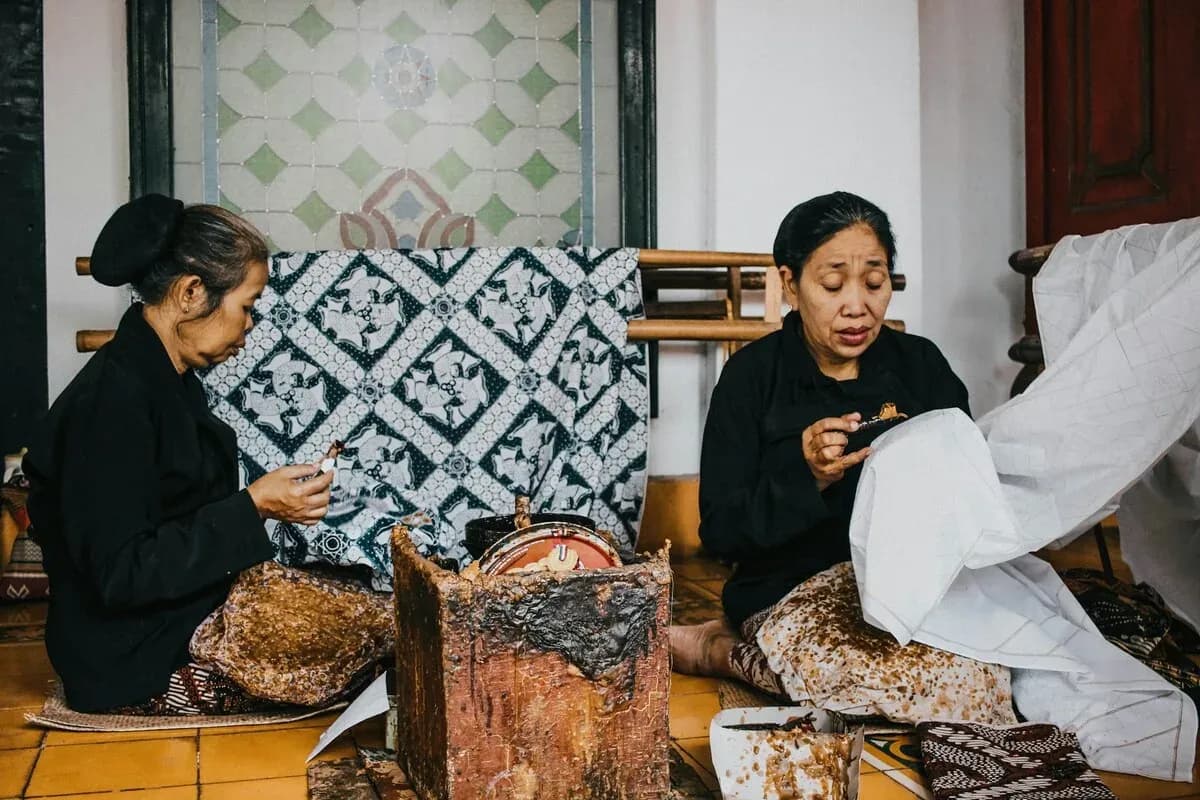 Now You Can Craft Your Own Batik in These 5 Authentic Batik Village, Indonesia