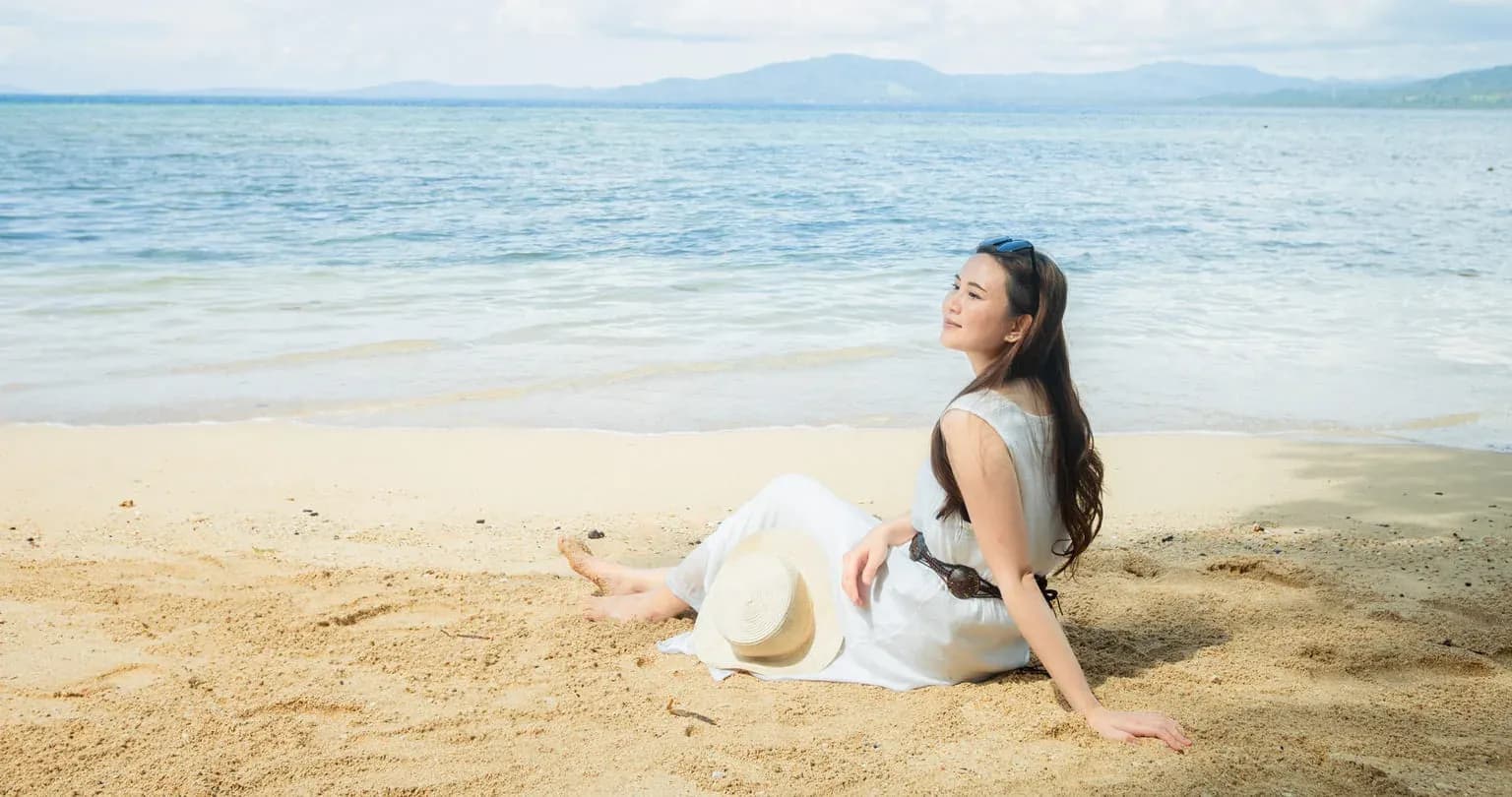 Mengintip Keindahan Pantai Santolo, Real Hidden Gem di Jawa Barat!